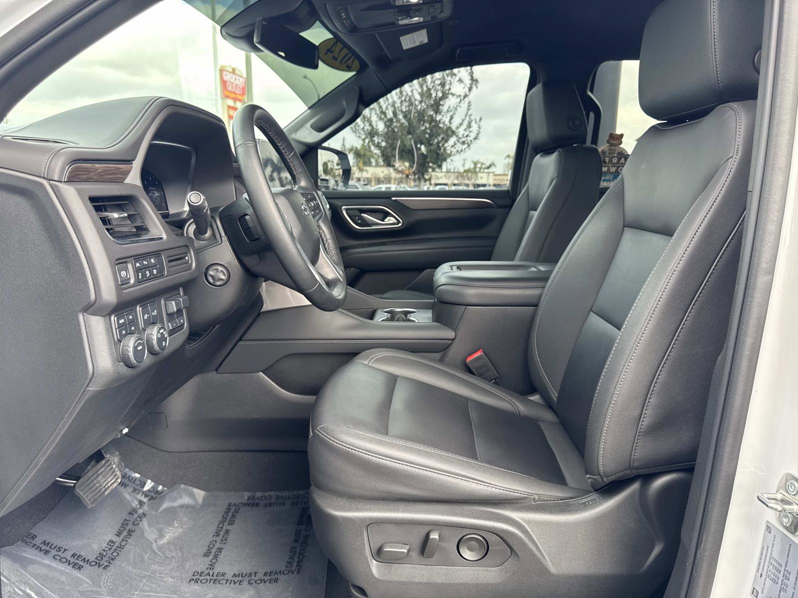 Used 2024 Chevrolet Tahoe Z71 w/ Luxury Package image 22