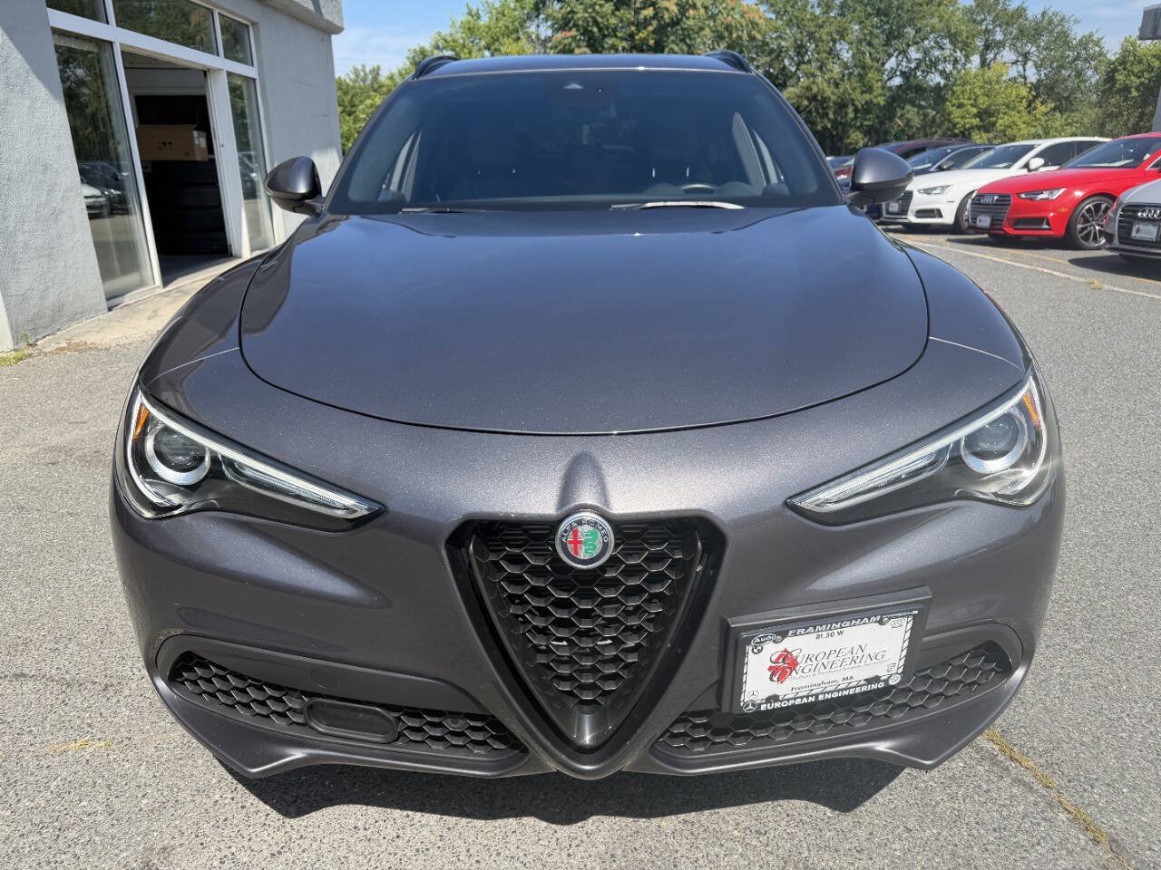 Used 2022 Alfa Romeo Stelvio Sprint AWD/4WD image 2