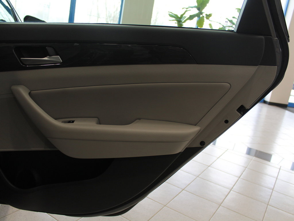 Used 2019 Hyundai Sonata Limited image 22