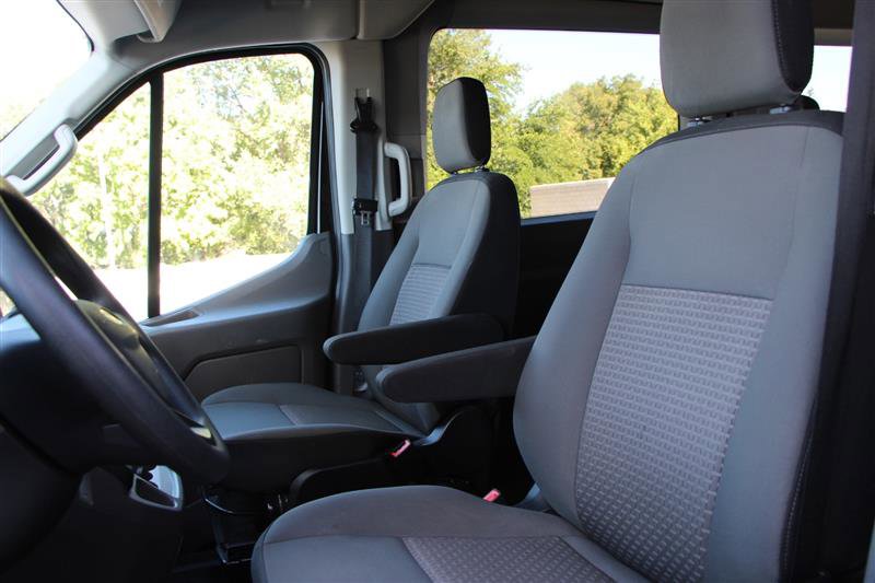 Used 2023 Ford Transit 350 XLT image 9