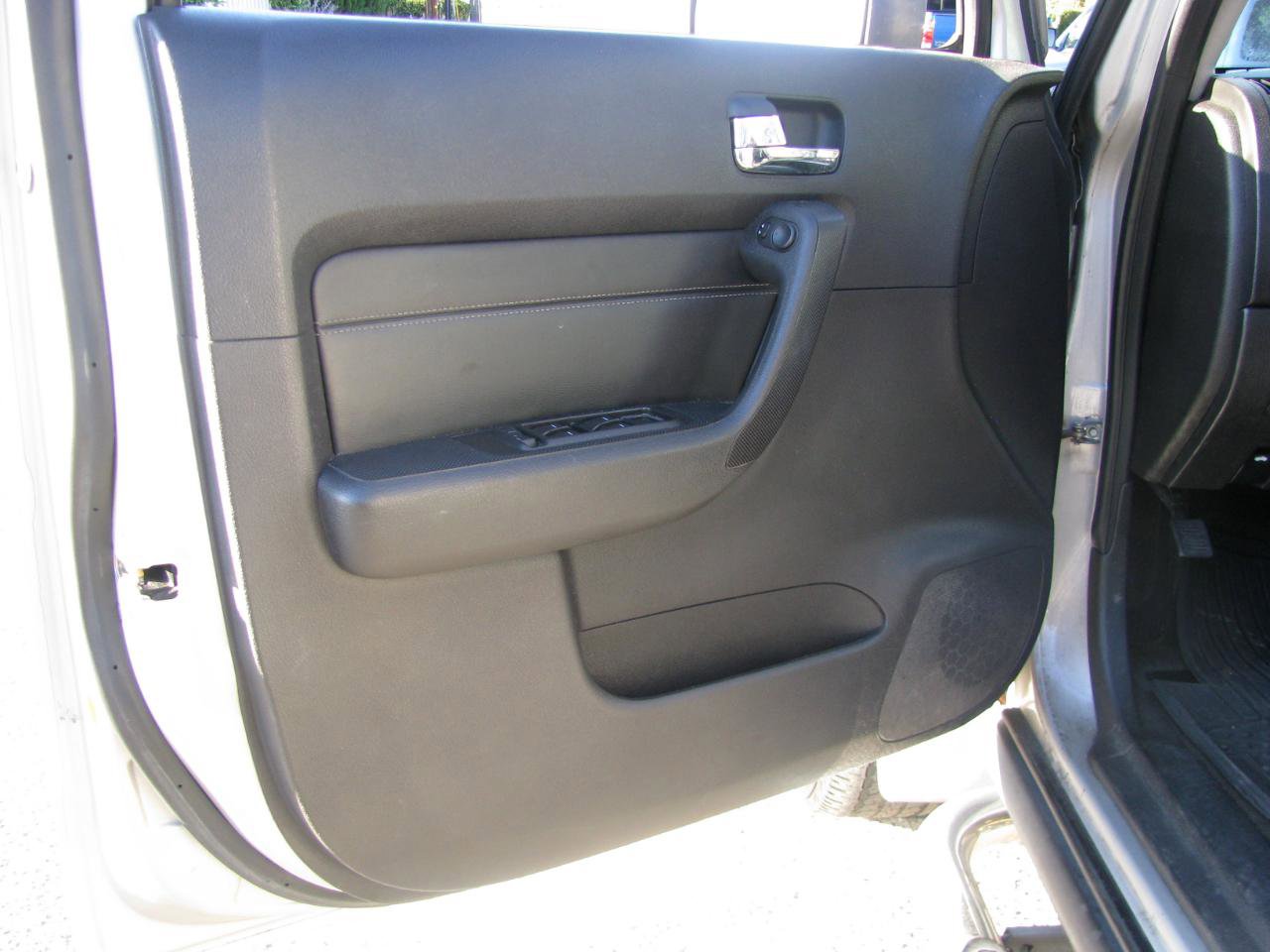 Used 2006 HUMMER H3 image 8