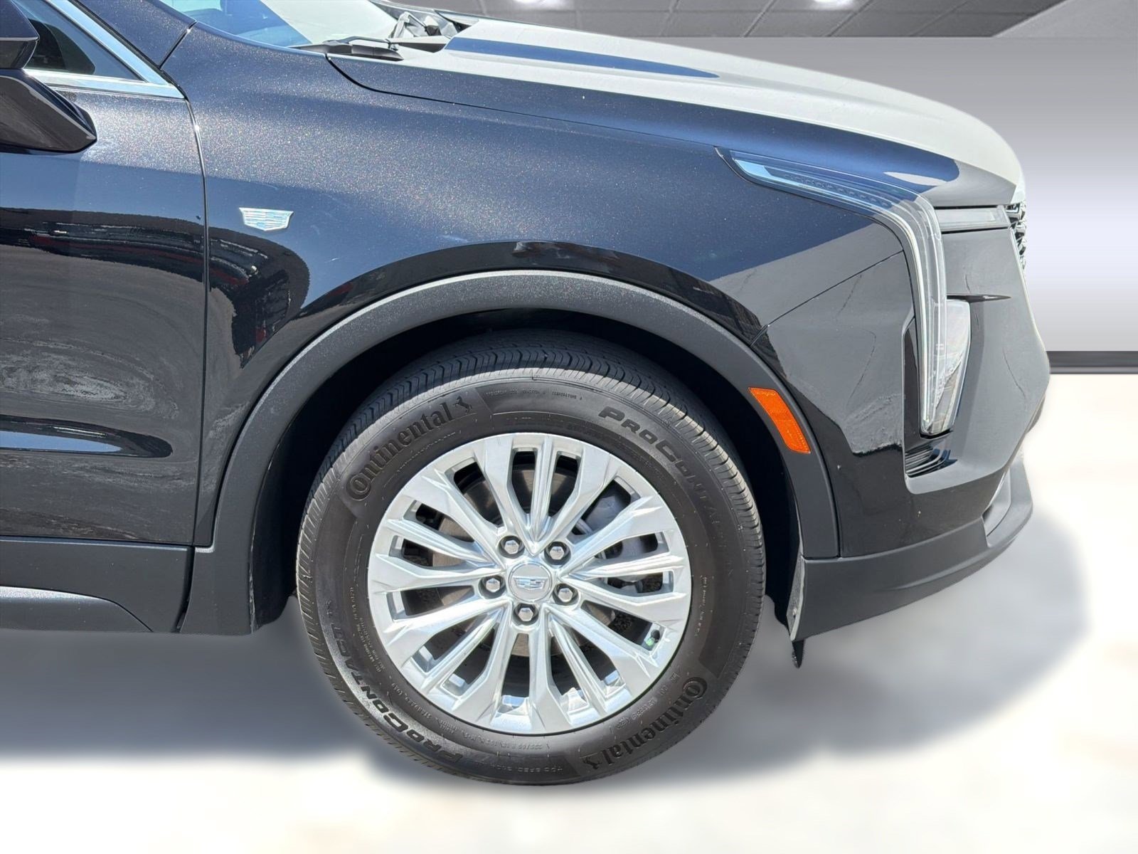 Certified 2024 Cadillac XT4 Luxury FWD image 11