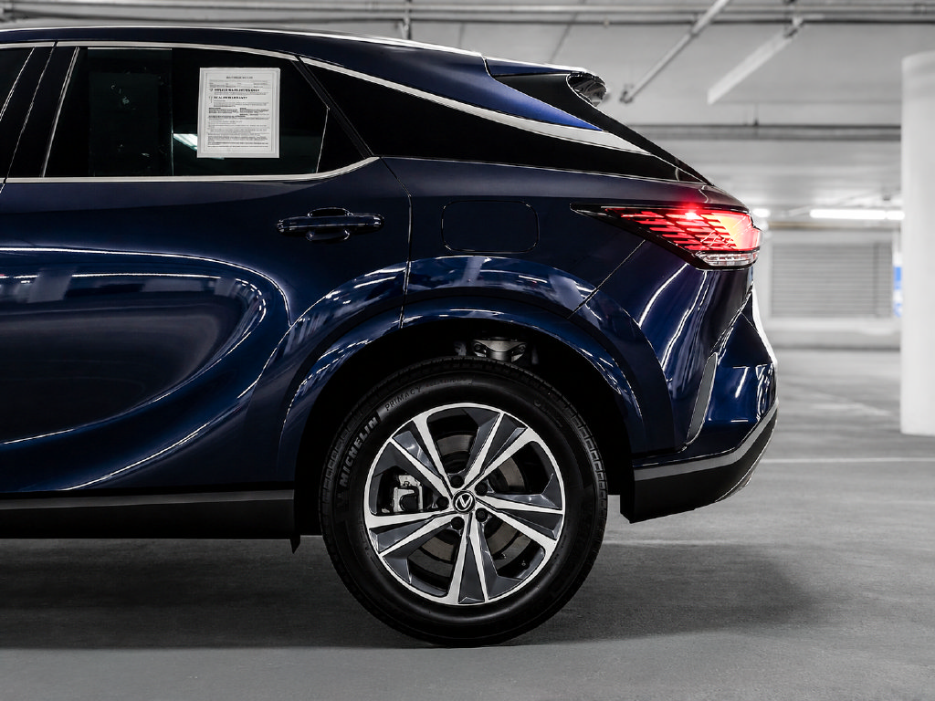 Used 2024 Lexus RX 350 Premium w/ Accessory Package (Z1) FWD image 17