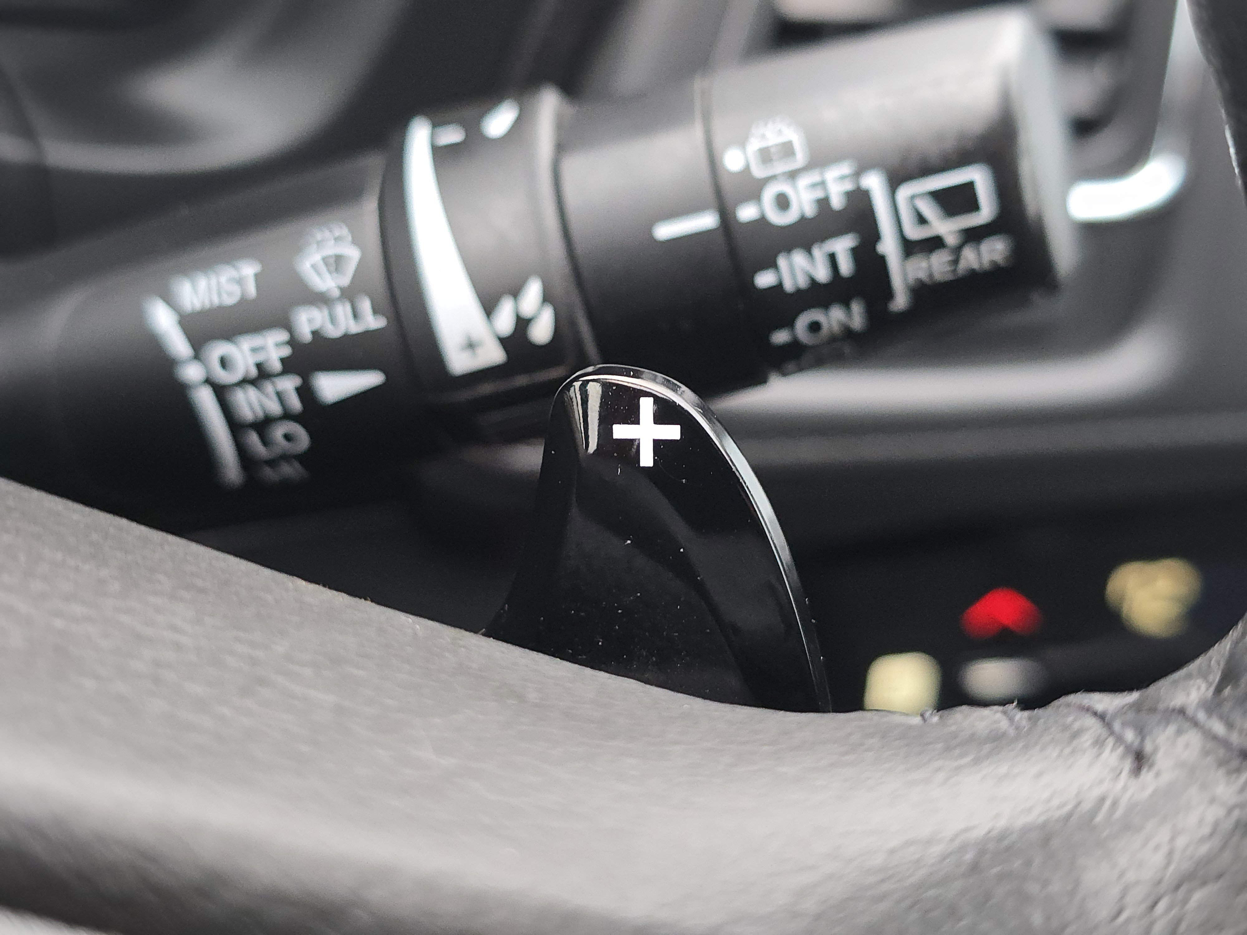 Used 2020 Honda HR-V Touring image 25