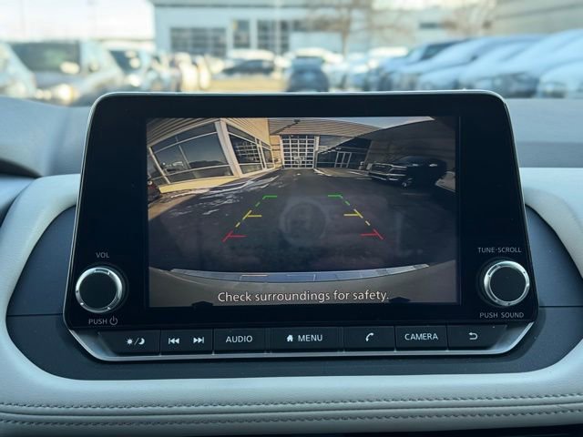 Used 2023 Nissan Rogue SV image 30