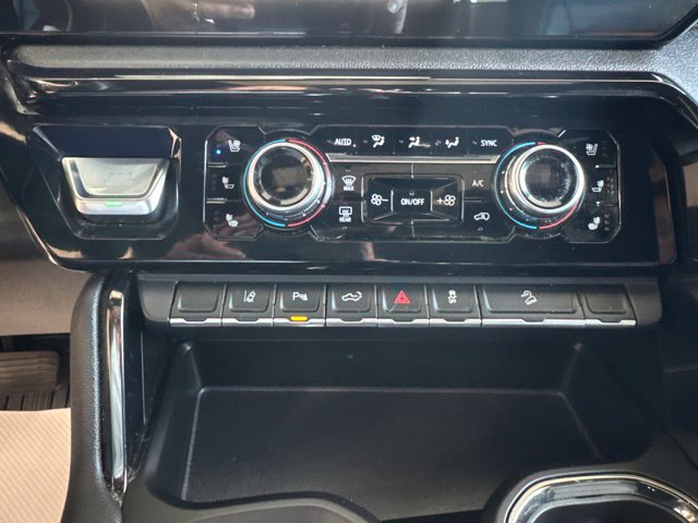 Used 2024 GMC Sierra 3500 AT4 w/ AT4 Premium Plus Package AWD/4WD image 23