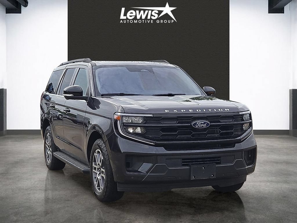 Used 2025 Ford Expedition Active AWD/4WD image 6