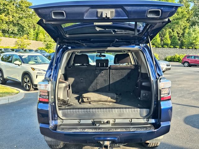 Used 2019 Toyota 4Runner SR5 AWD/4WD image 9