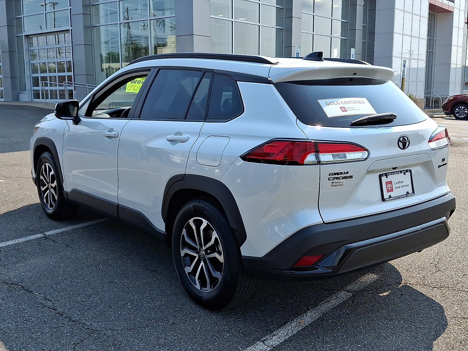 Certified 2025 Toyota Corolla Cross AWD Hybrid w/ Moonroof Package image 4