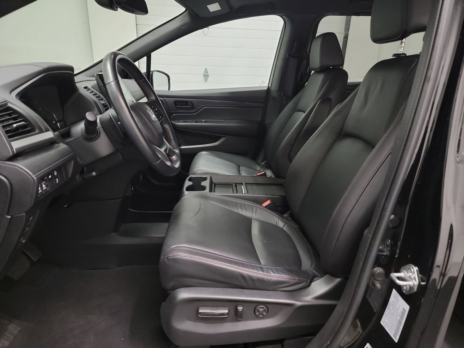 Used 2023 Honda Odyssey Sport image 12