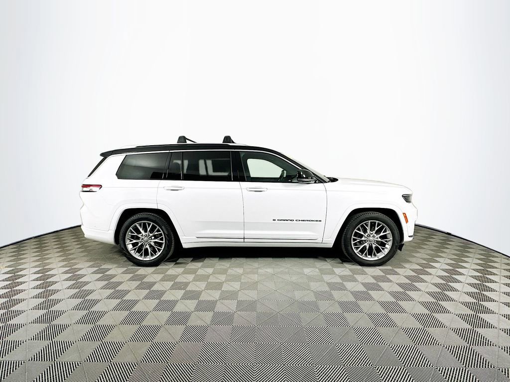 Certified 2023 Jeep Grand Cherokee L Summit w/ Luxury Tech Group V image 13