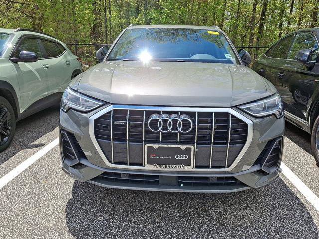 Certified 2025 Audi Q3 2.0T Premium w/ Convenience Package AWD/4WD image 2
