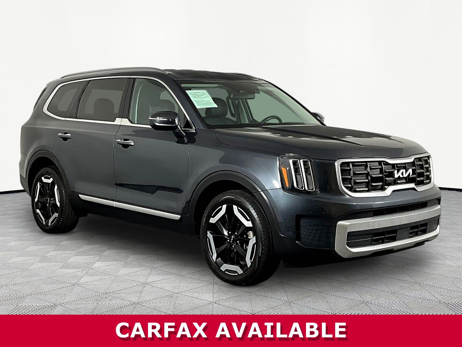 Certified 2023 Kia Telluride S AWD/4WD image 3