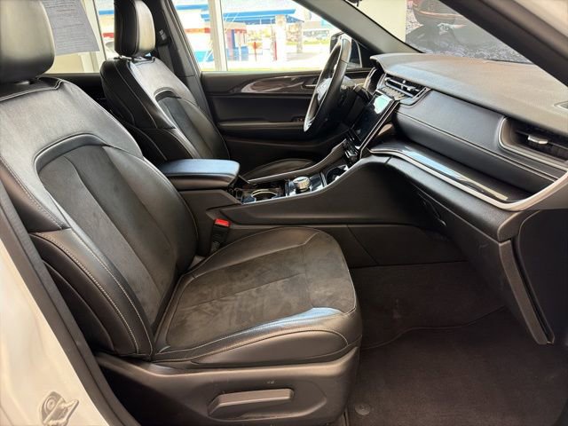 Used 2021 Jeep Grand Cherokee L Laredo AWD/4WD image 13