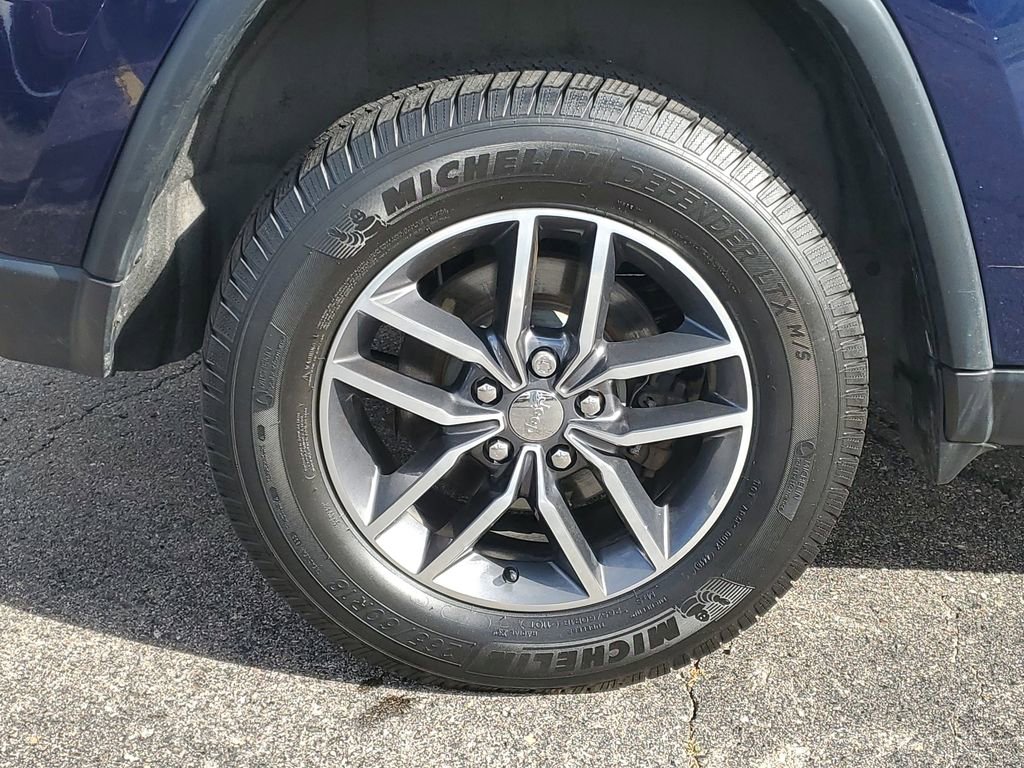 Used 2017 Jeep Grand Cherokee Limited image 5