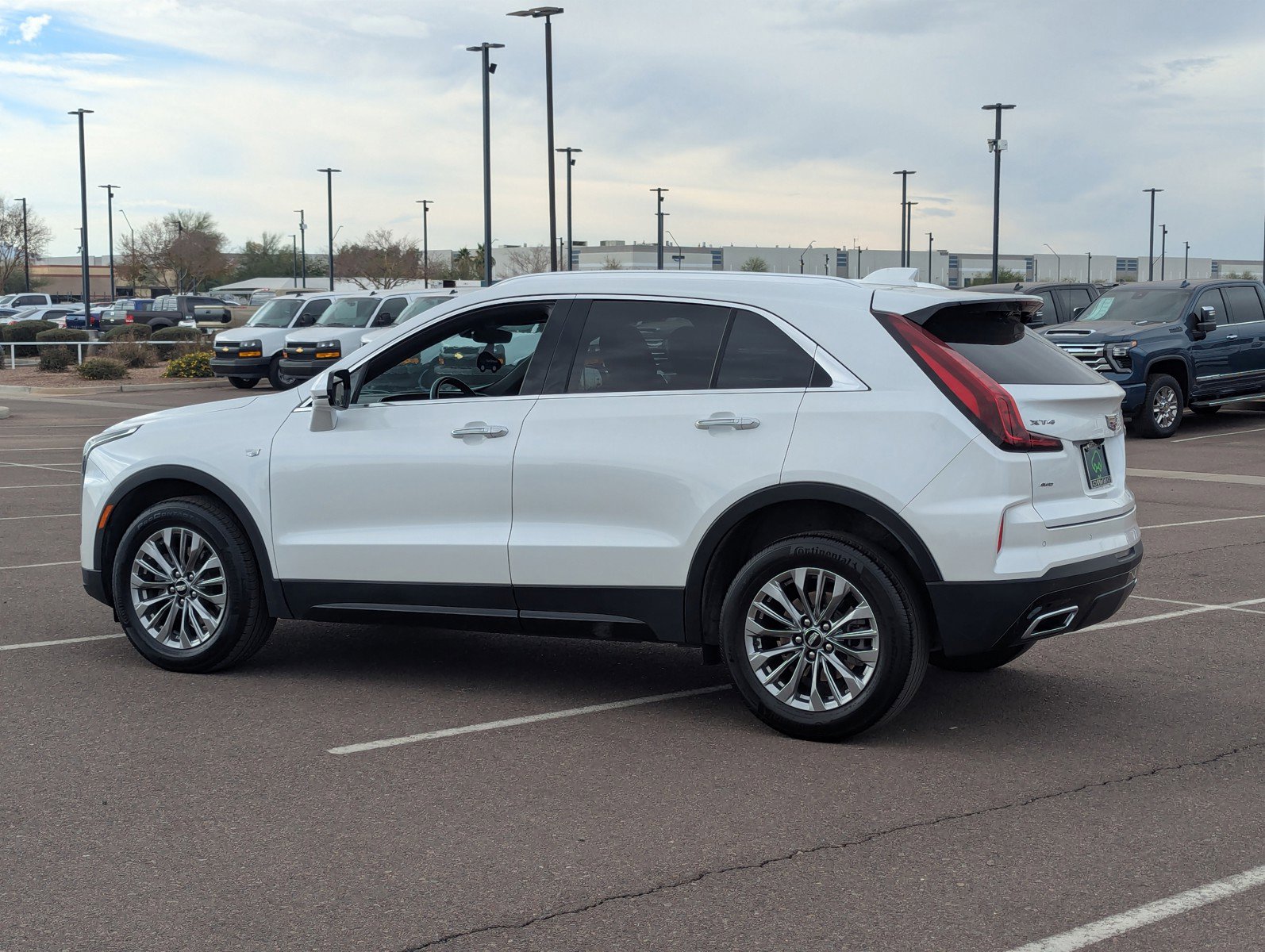 Certified 2024 Cadillac XT4 Premium Luxury image 3