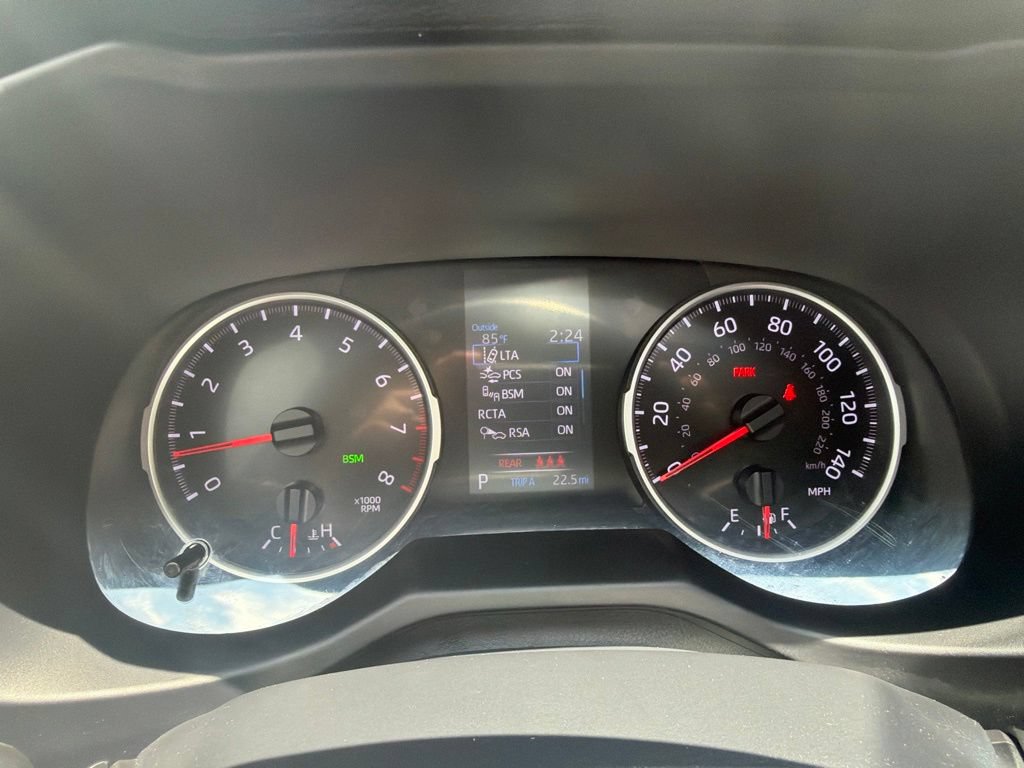 Used 2021 Toyota RAV4 XLE w/ Convenience Package AWD/4WD image 28