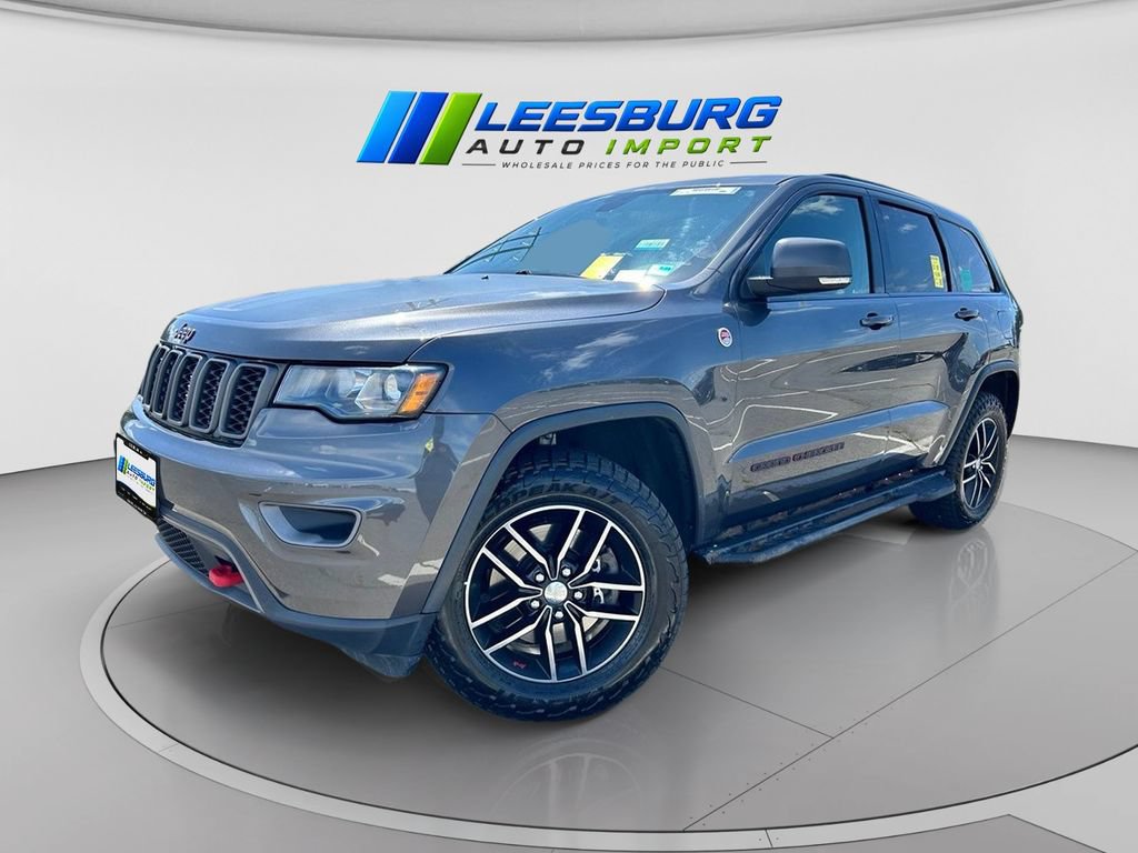 Used 2017 Jeep Grand Cherokee Trailhawk AWD/4WD image 2