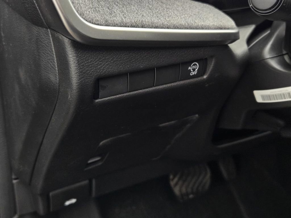 New 2026 Nissan Kicks SV w/ Charging Package image 17