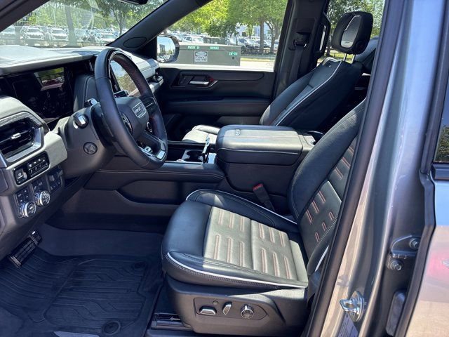 Used 2025 GMC Yukon AT4 Ultimate w/ LPO, Floor Liner Package AWD/4WD image 20