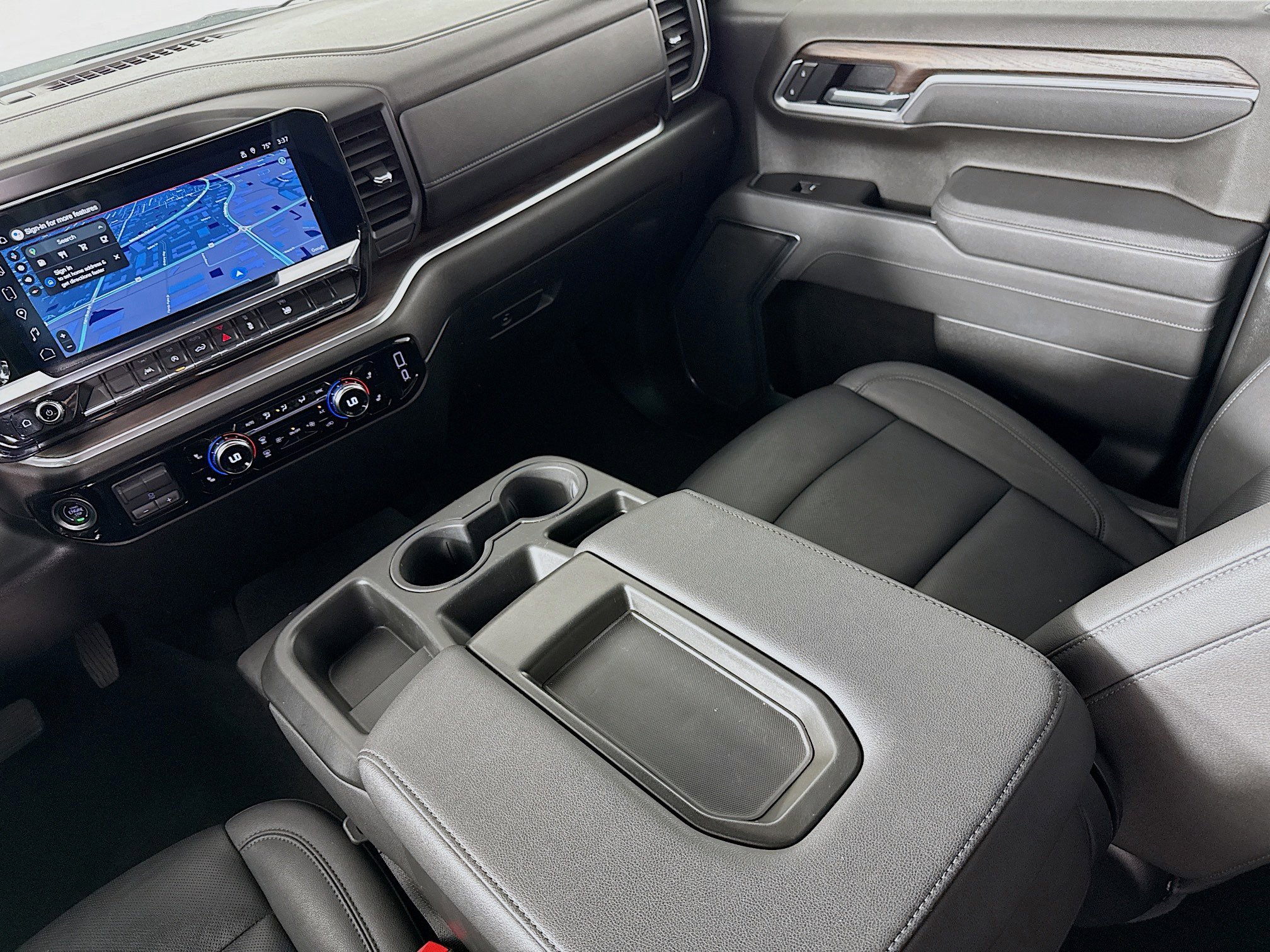 Used 2025 GMC Sierra 1500 SLT image 28