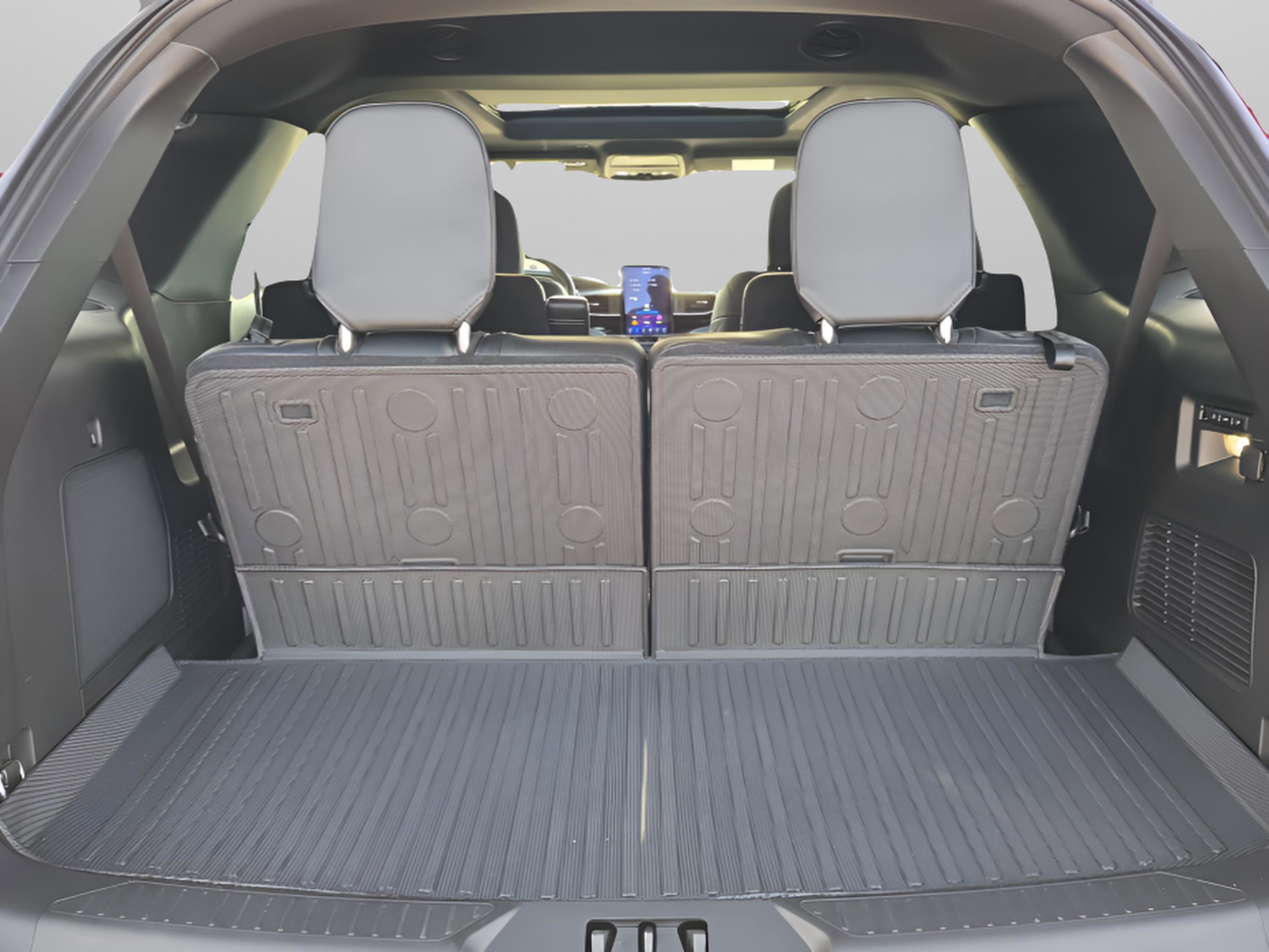 Used 2023 Ford Explorer ST w/ Equipment Group 401A image 10