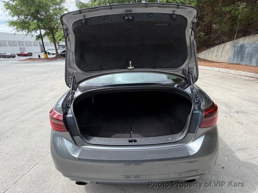 Used 2018 INFINITI Q50 Luxe w/ Sensory Package (Luxe) AWD/4WD image 23