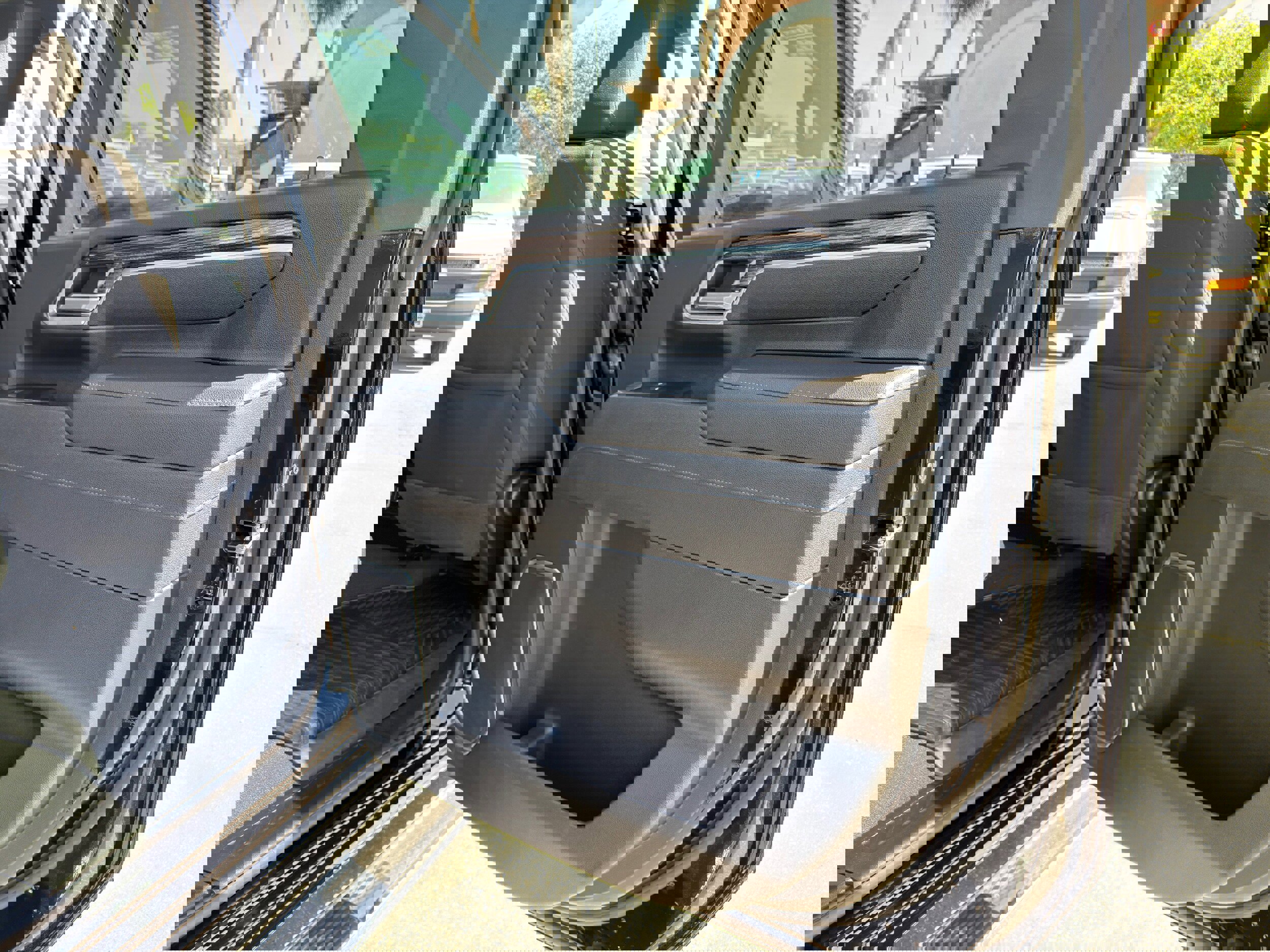 Used 2025 Chevrolet Silverado 2500 LT w/ Convenience Package image 13