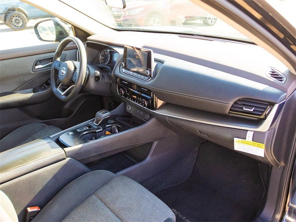 Used 2023 Nissan Rogue SV FWD image 48