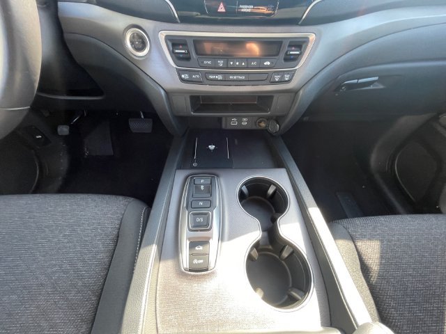 Used 2025 Honda Ridgeline Sport image 11