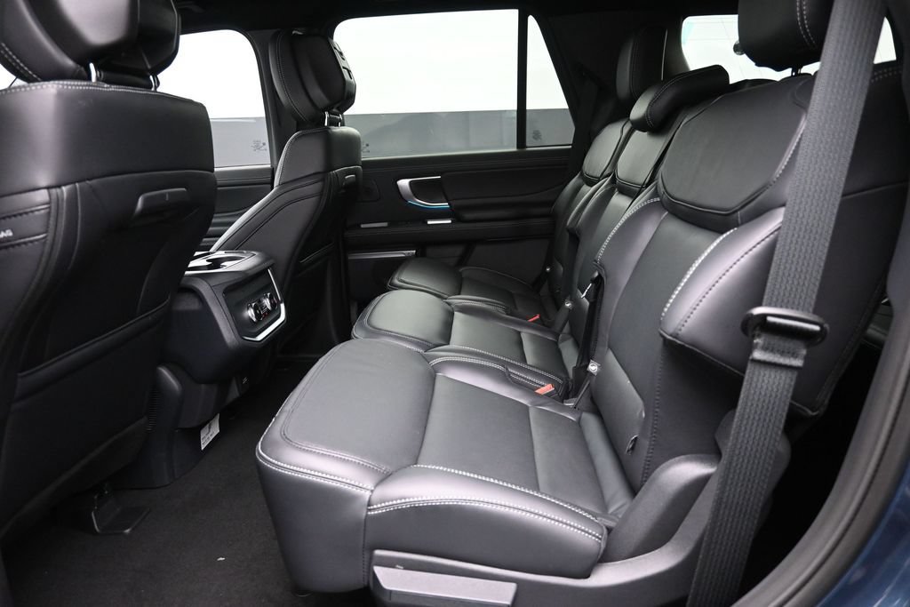 New 2027 Ford Expedition Platinum w/ Stealth Appearance Package RWD image 19
