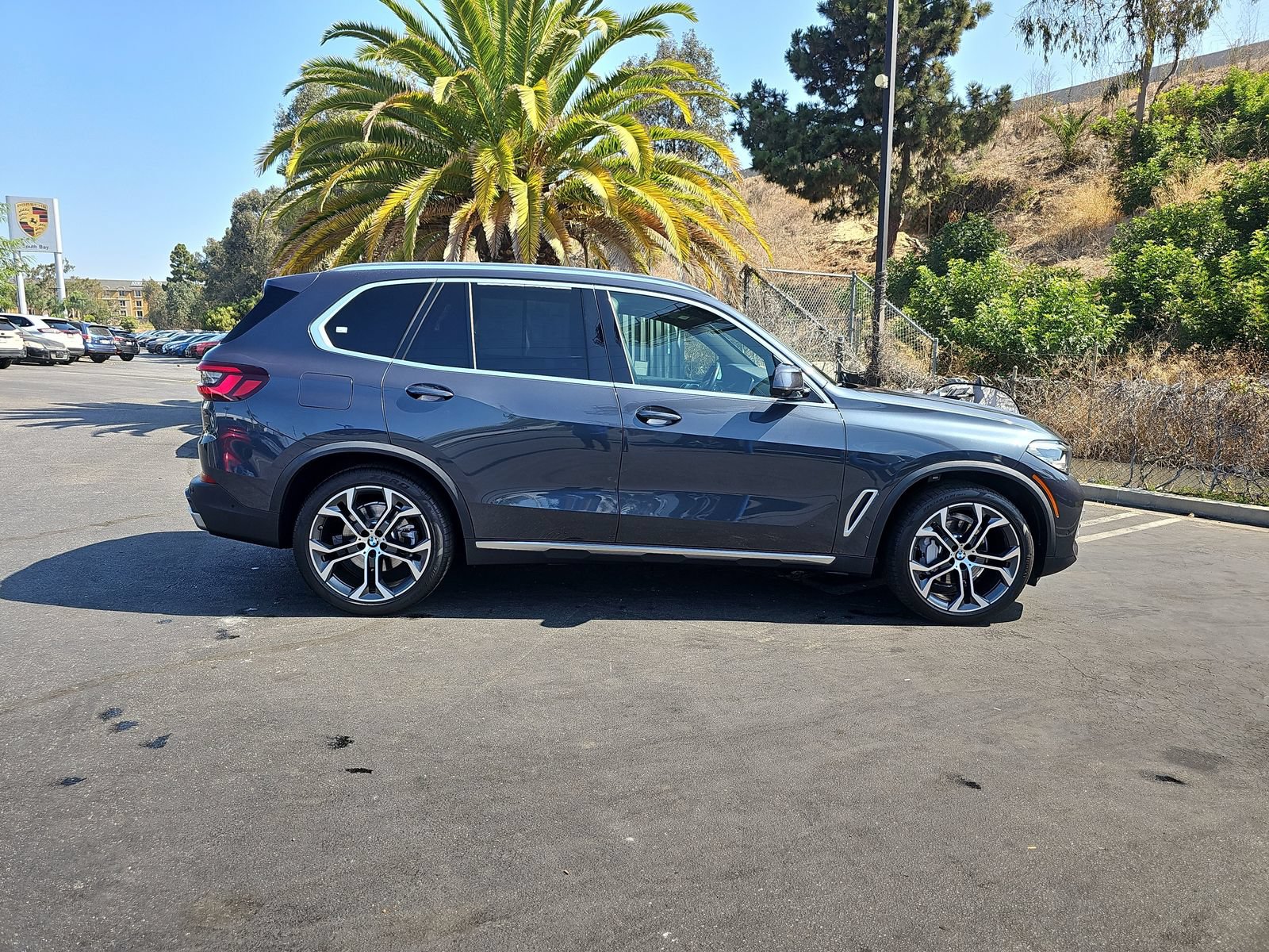 Used 2022 BMW X5 sDrive40i w/ Parking Assistance Package RWD image 8