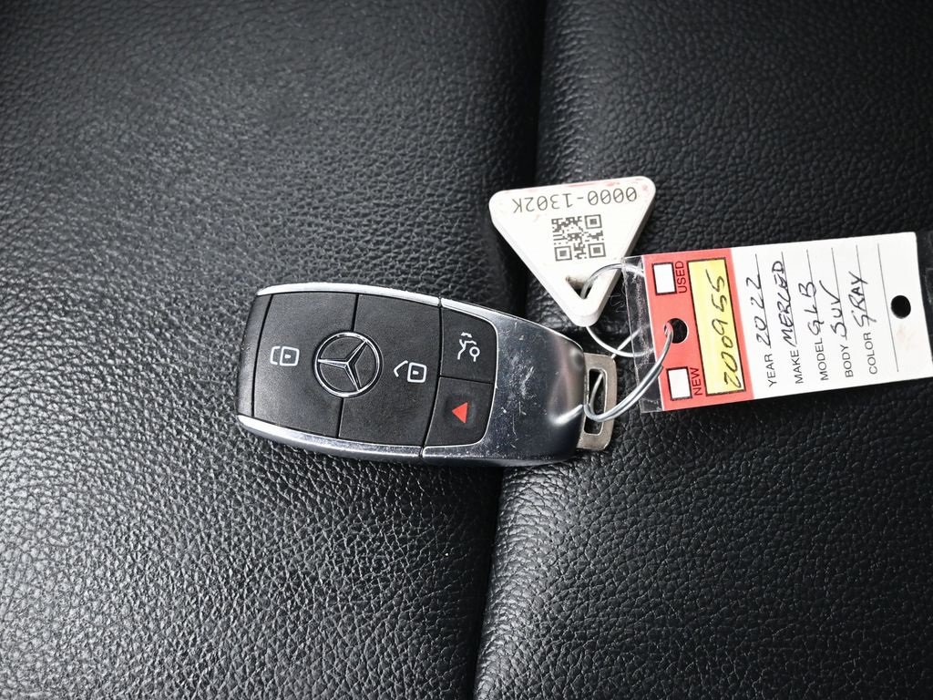 Used 2022 Mercedes-Benz GLB 250 w/ Premium Package Lite image 34