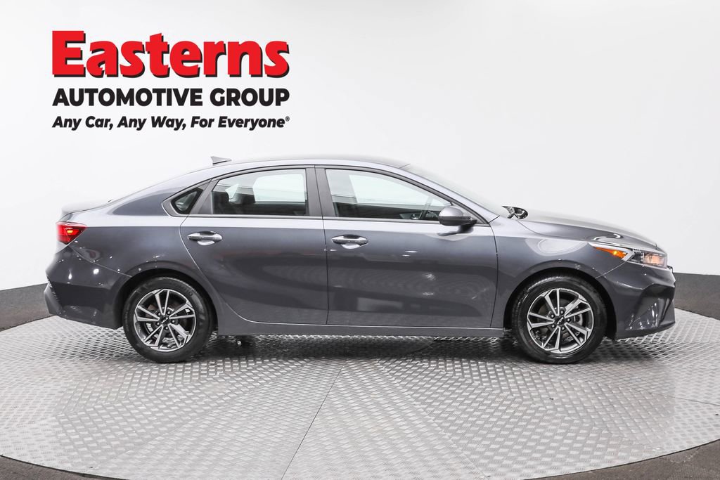 Used 2023 Kia Forte LXS image 4