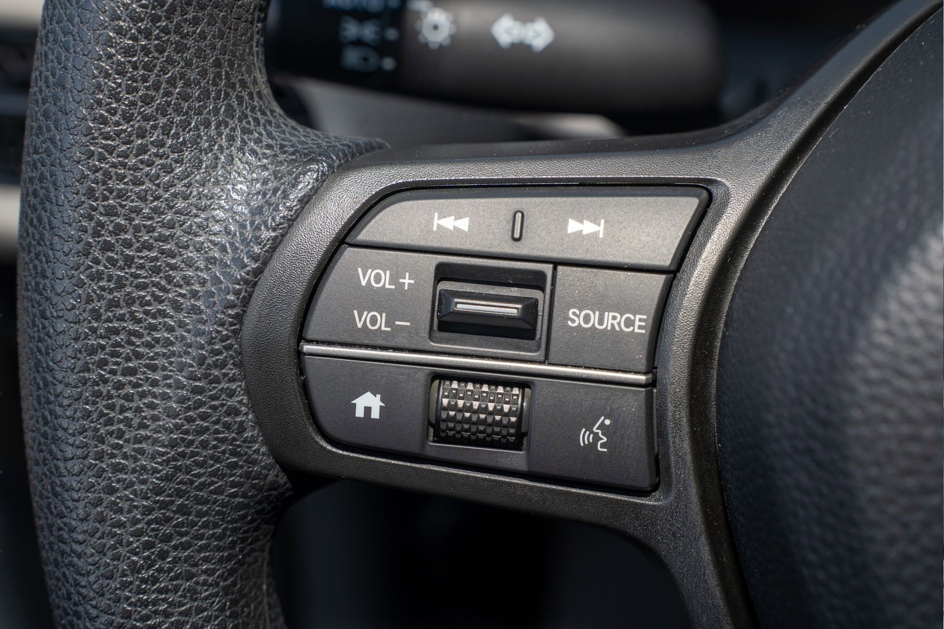 Certified 2023 Honda HR-V LX image 31