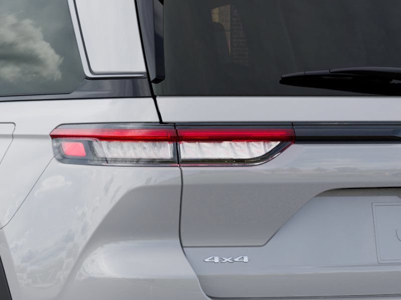 New 2026 Jeep Grand Cherokee Limited w/ Limited Altitude Package AWD/4WD image 9