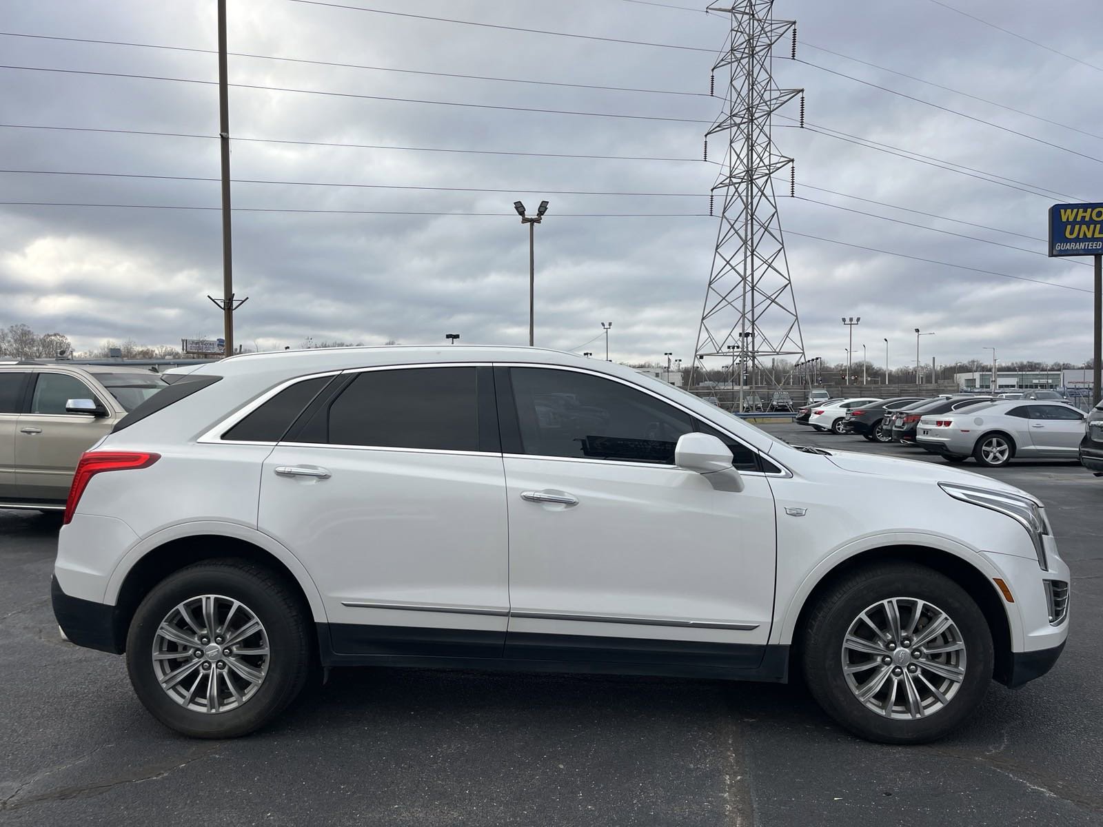Used 2018 Cadillac XT5 Luxury w/ Driver Awareness Package image 6