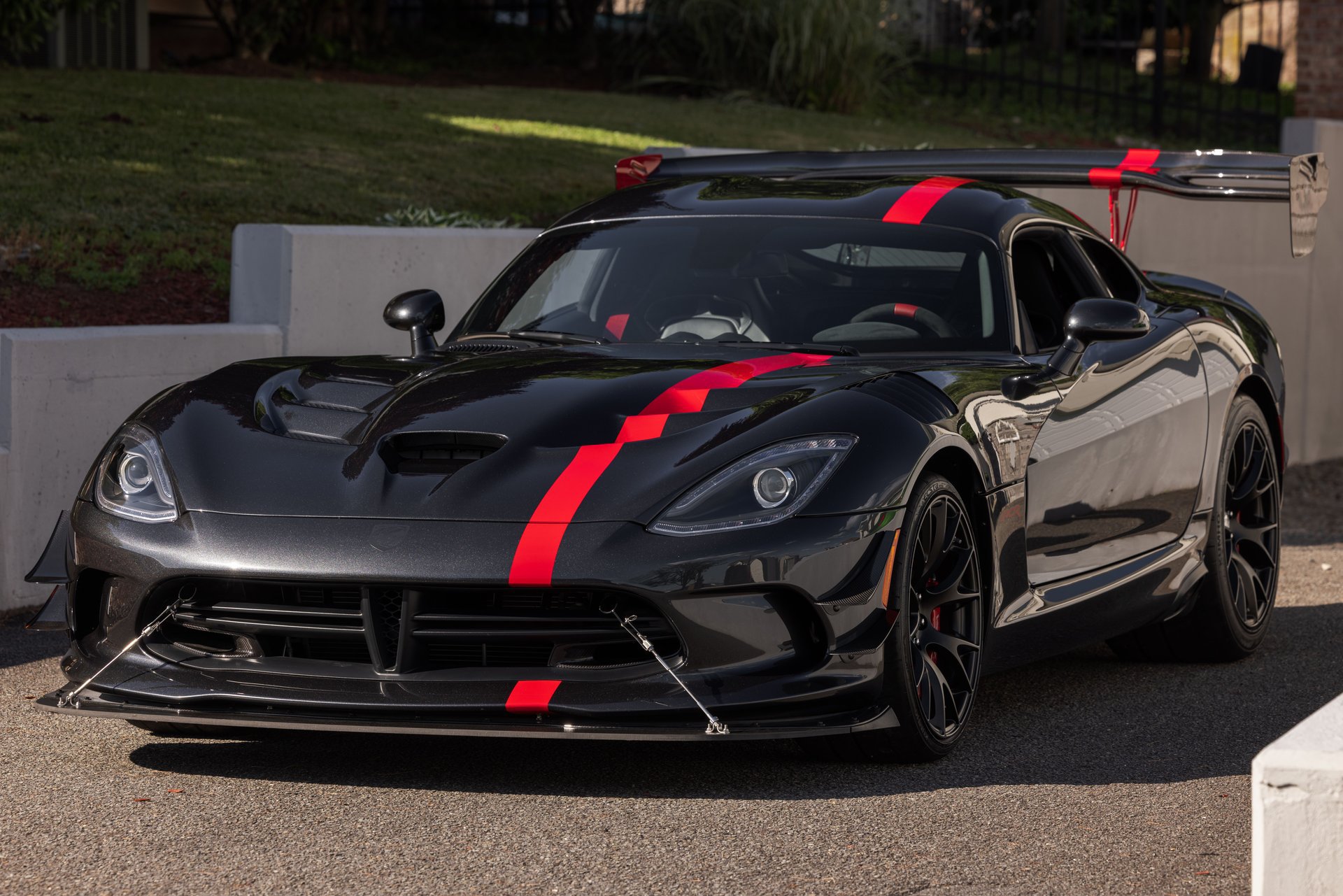 Used 2017 Dodge Viper ACR w/ Extreme Aero Package RWD image 2