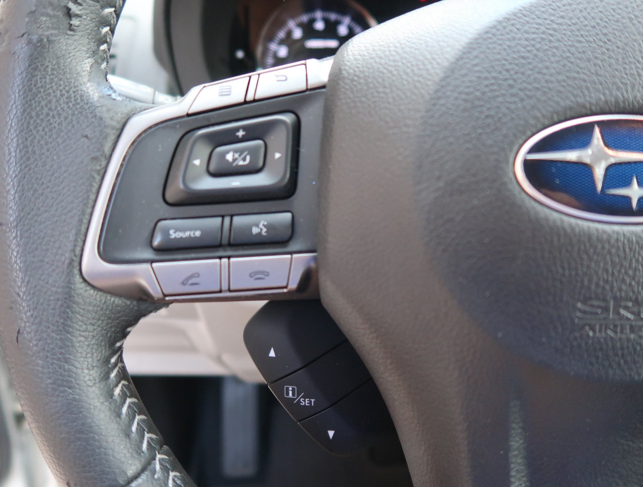 Used 2016 Subaru Forester 2.5i Touring w/ Eyesight & Navigation System AWD/4WD image 19