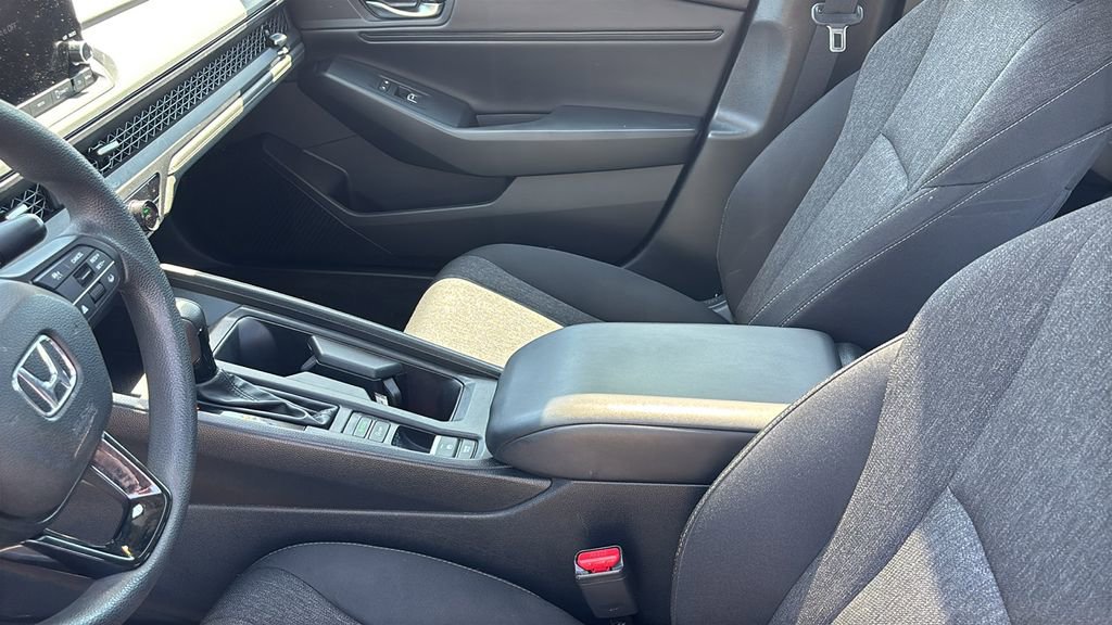 Used 2023 Honda Accord EX image 23