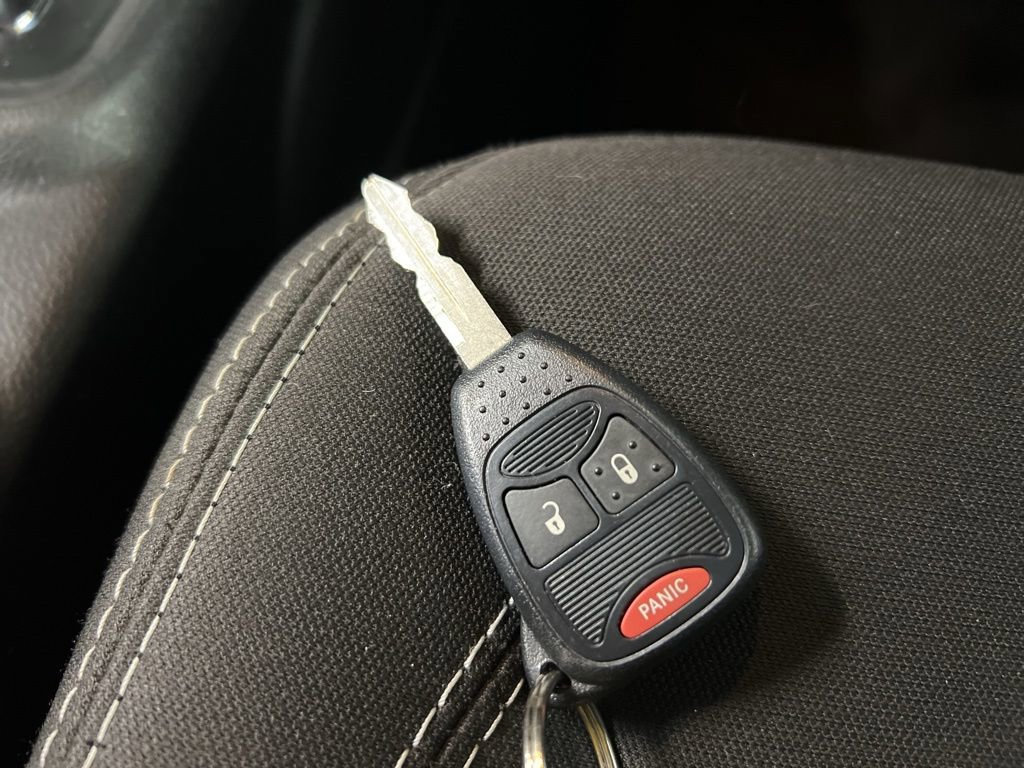 Used 2015 Jeep Wrangler Unlimited Sahara w/ Connectivity Group AWD/4WD image 29