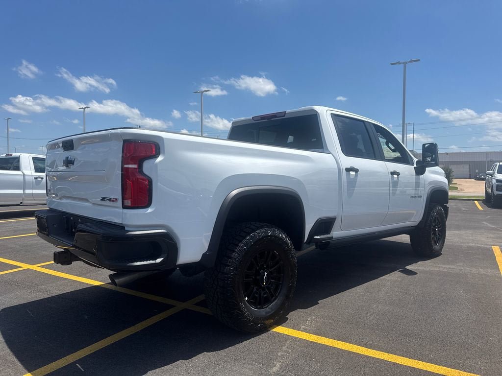 New 2026 Chevrolet Silverado 2500 ZR2 AWD/4WD image 6