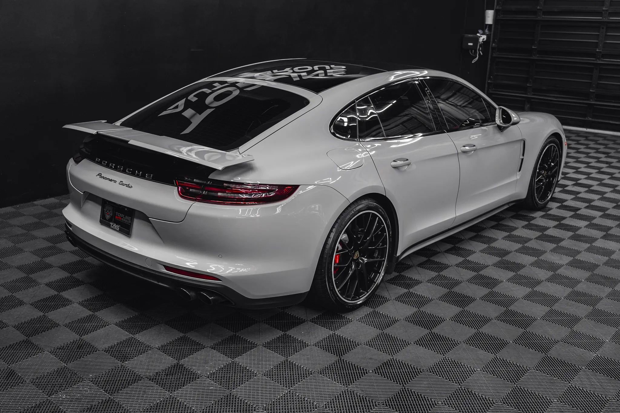 Used 2017 Porsche Panamera Turbo image 18