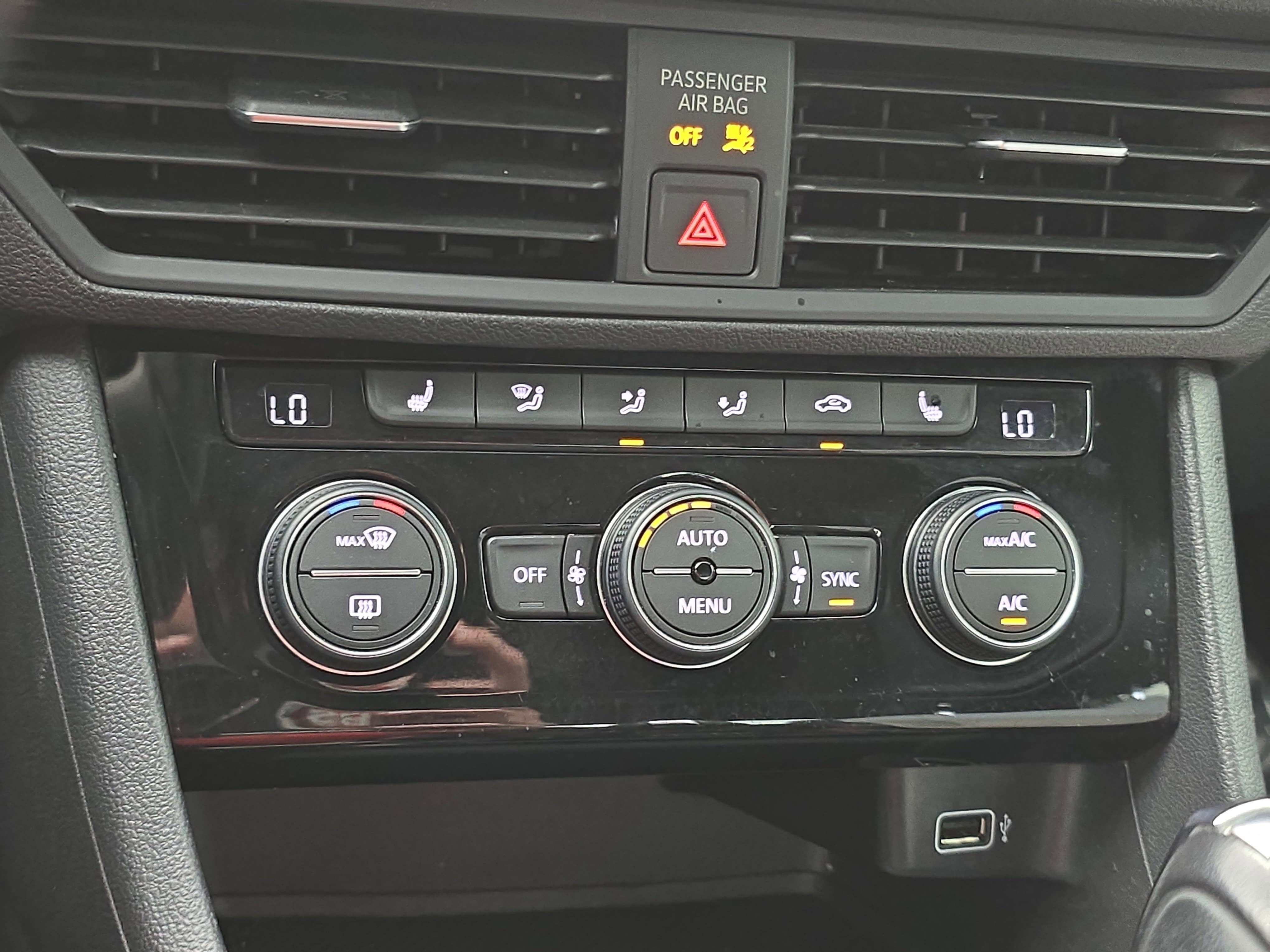 Used 2019 Volkswagen Jetta R-Line FWD image 23
