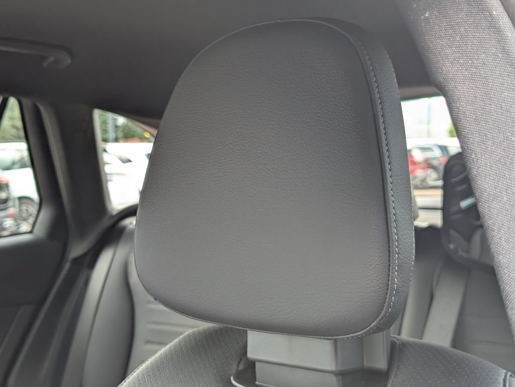 Used 2026 Mercedes-Benz GLC 300 4MATIC image 12