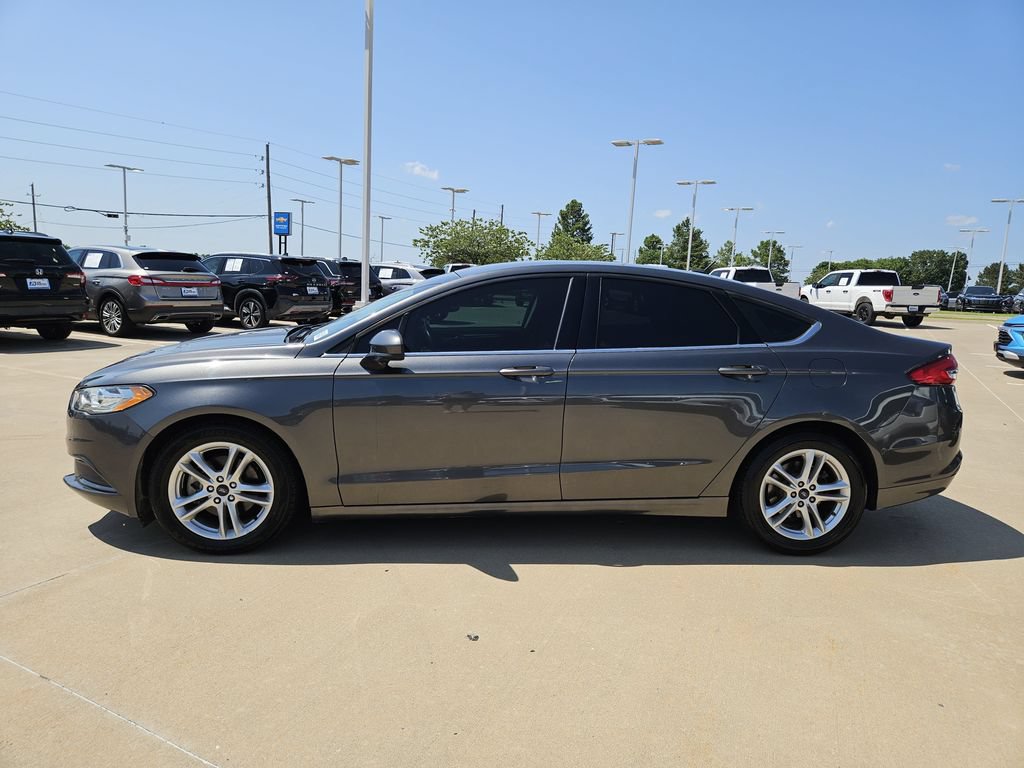 Used 2018 Ford Fusion SE w/ Fusion SE Technology Package FWD video 4