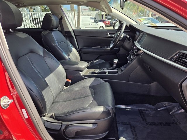 Used 2020 Kia Optima SE image 16
