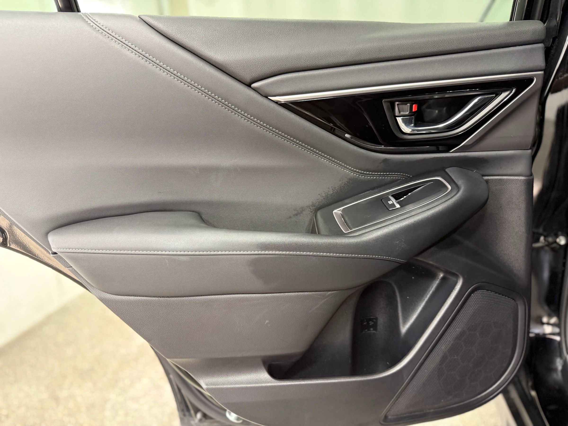 Used 2022 Subaru Outback Limited XT image 34