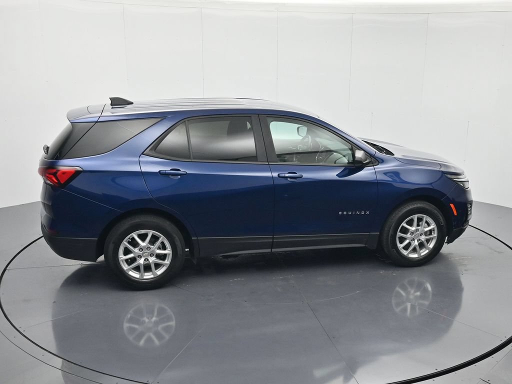 Used 2023 Chevrolet Equinox LS w/ LS Convenience Package FWD image 30