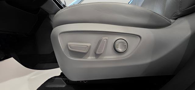 Used 2022 Toyota Highlander Limited AWD/4WD image 15